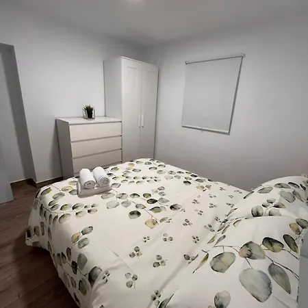 Acogedor Cerca De La Playa 아파트
